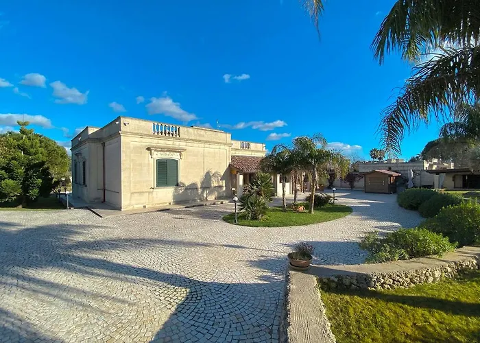 Vila Nicrys By Perle Di Puglia Maglie